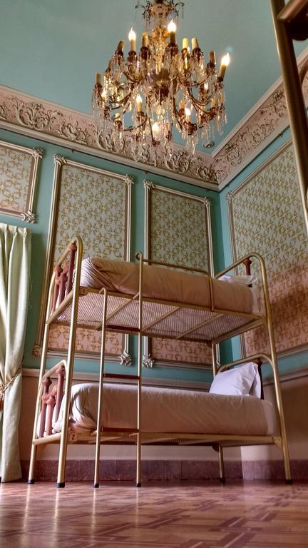 Leonora Hostal ปวยบลา ภายนอก รูปภาพ