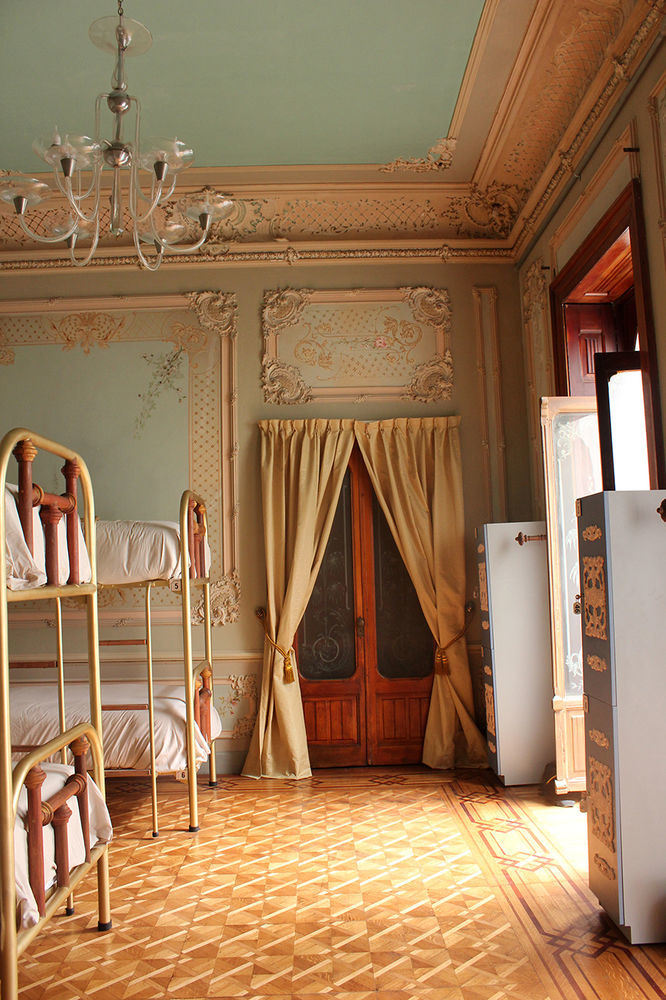 Leonora Hostal ปวยบลา ภายนอก รูปภาพ