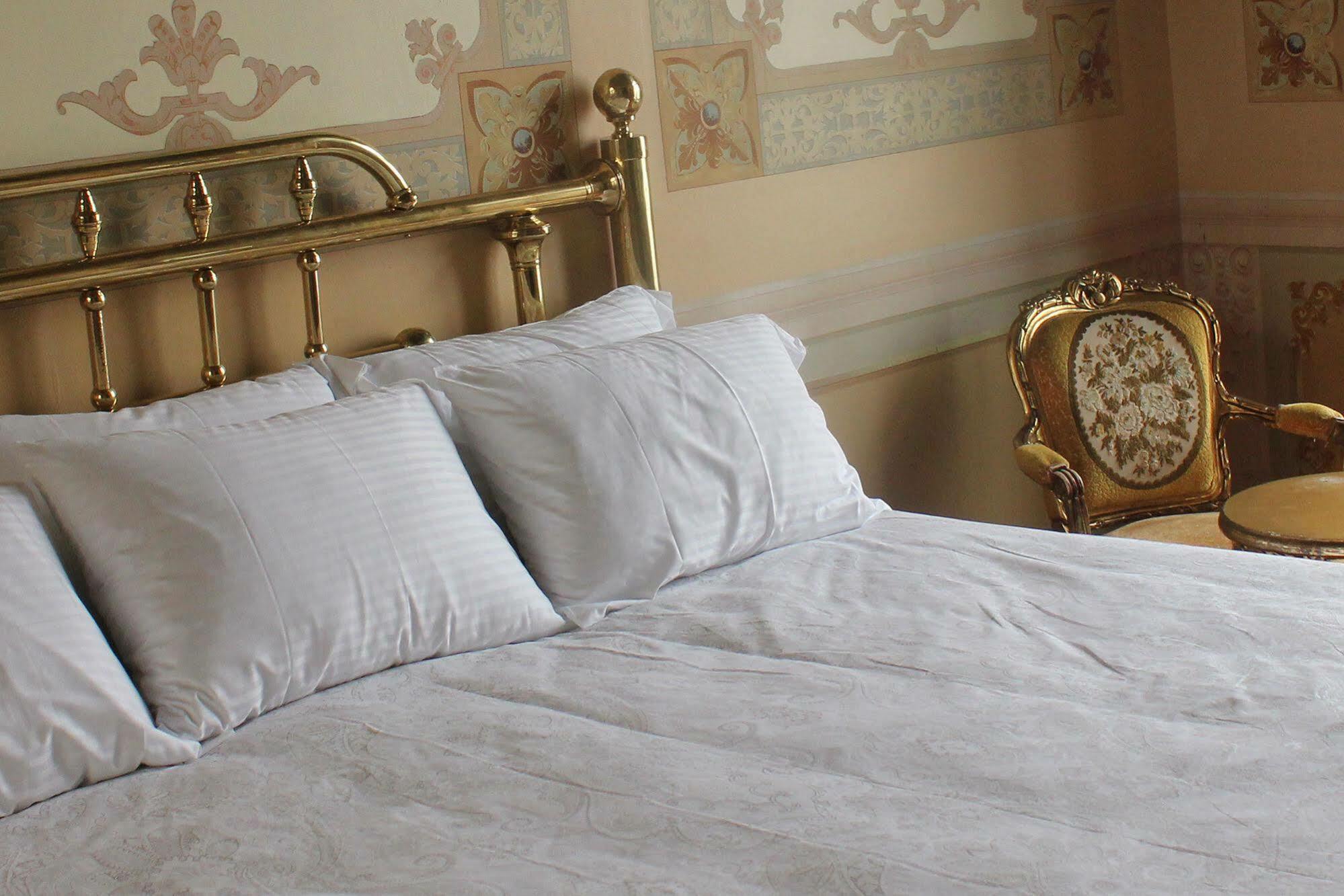 Leonora Hostal ปวยบลา ภายนอก รูปภาพ