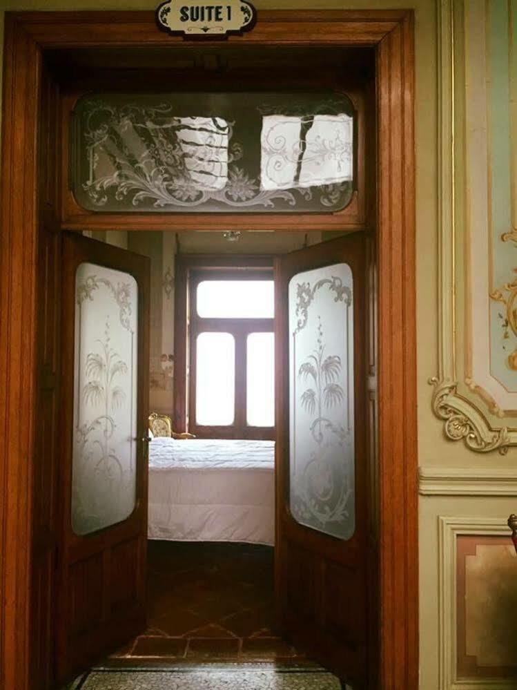Leonora Hostal ปวยบลา ภายนอก รูปภาพ