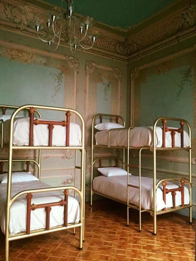 Leonora Hostal ปวยบลา ภายนอก รูปภาพ