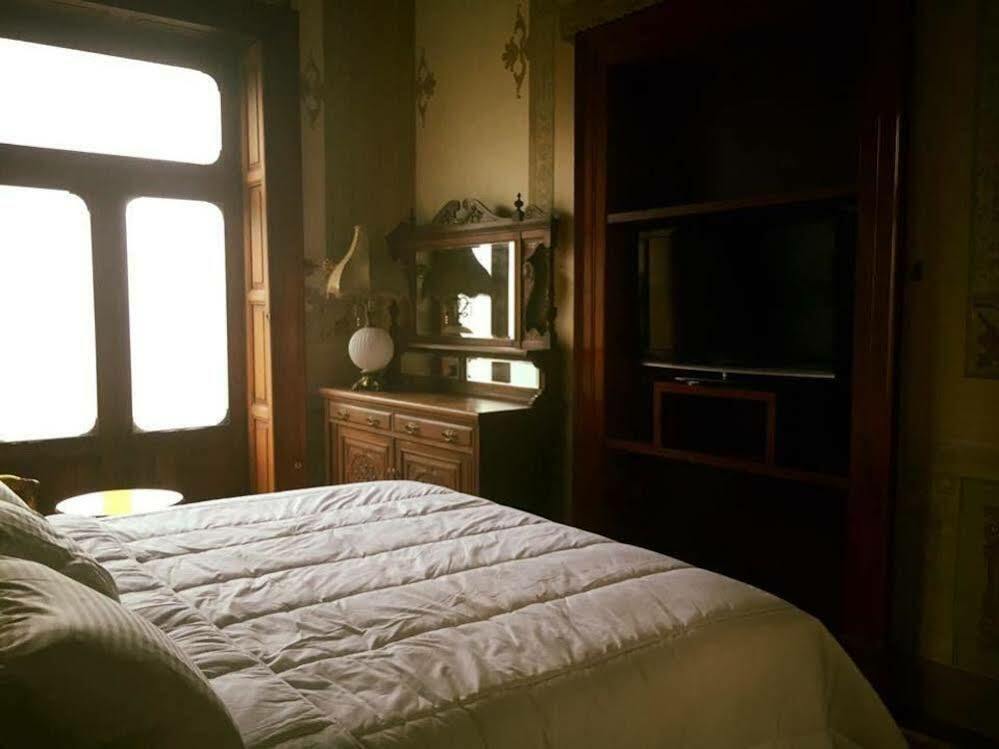 Leonora Hostal ปวยบลา ภายนอก รูปภาพ